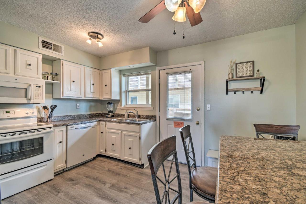 Gulf Shores Condo With Pool And Grill Walk To Beach! Екстер'єр фото